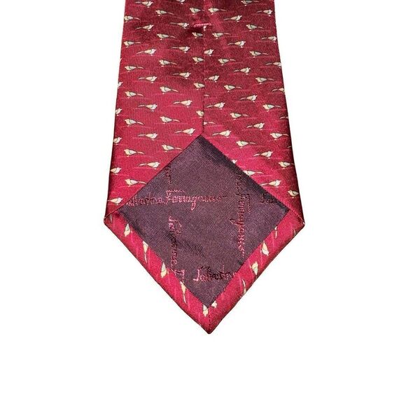 Salvatore Ferragamo Red Little Bird 100% Silk Handmade in Italy Tie - Picture 5 of 6
